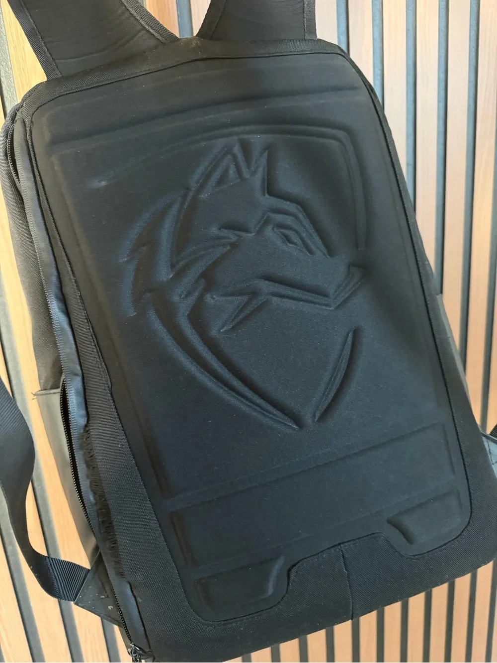 Alphalete Black Men's Sleek Front-Zip Backpack